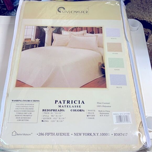 Stylemaster King Bedspread Patricia Ivory 120”x118” NWT Cottage Core new package - Picture 1 of 4